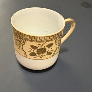 Vintage-Inspired Gold and White Floral Mug
